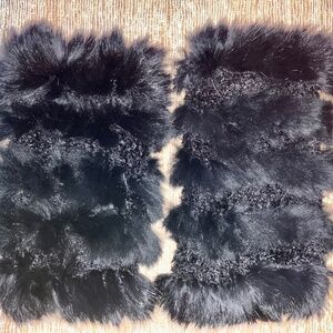 Jocelyn Knit Black Rabbit Fur Fingerless Gloves/Cuffs. Excellent Condition